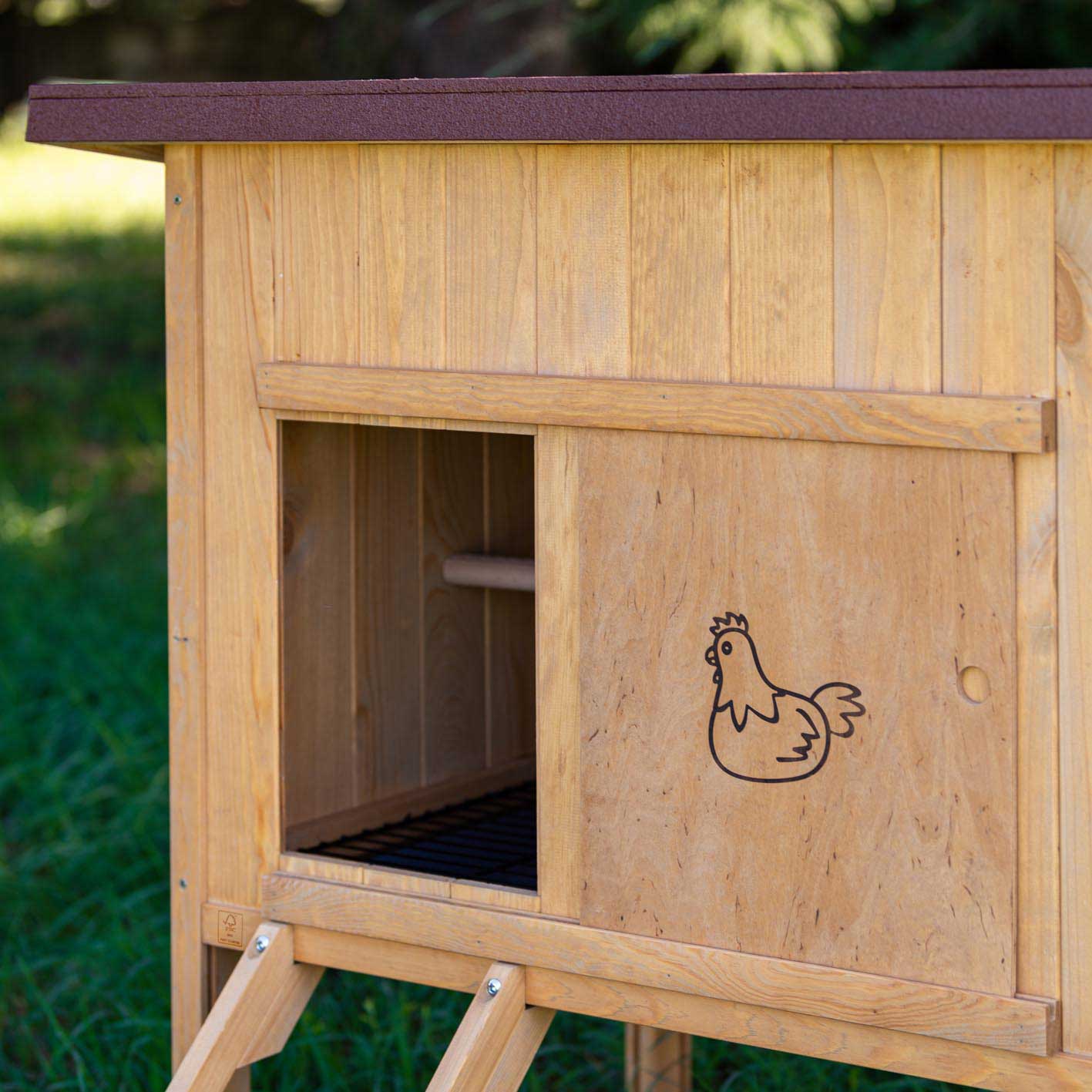 HEN HOUSE 10 - Image 5